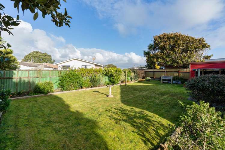 34 Norfolk Crescent Otaki Beach_18