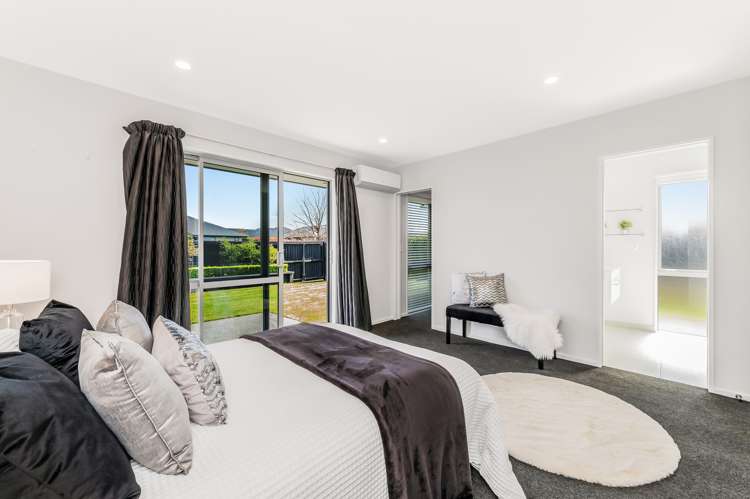 8 Temple Avenue Lincoln_14