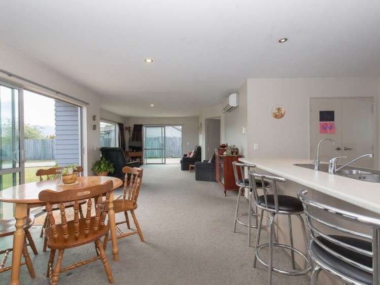 69 Dale Street Albert Town_6