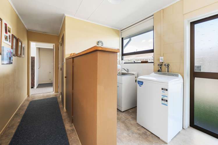 30b Holland Street Glenholme_17