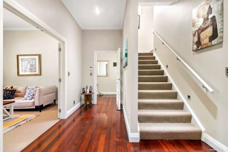 2 Garry Road Mount Eden_10