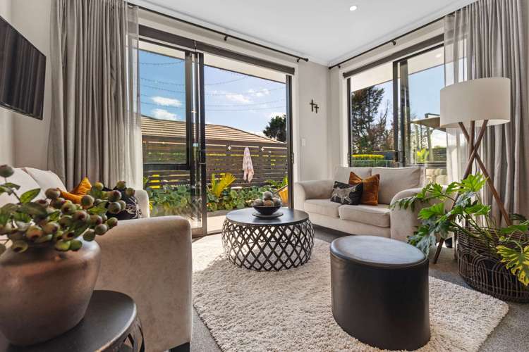 57 Benmore Crescent Pyes Pa_8