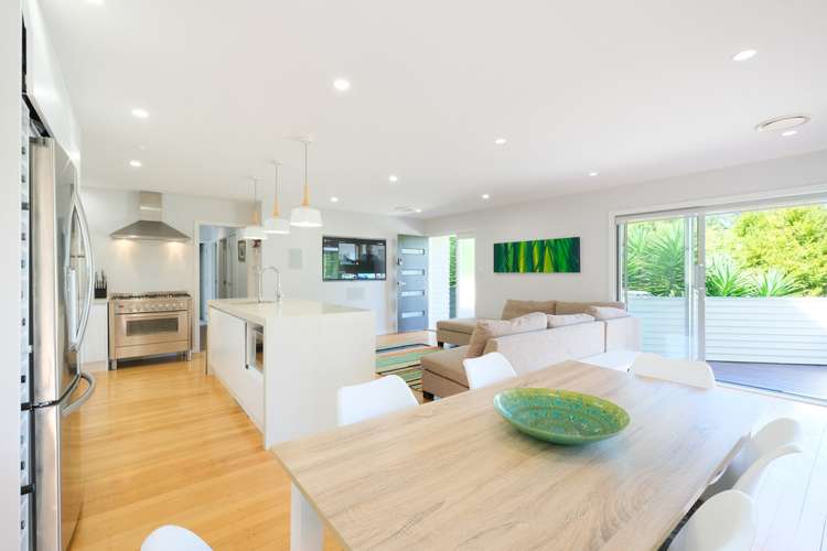 188 Hutchinson Avenue New Lynn_3