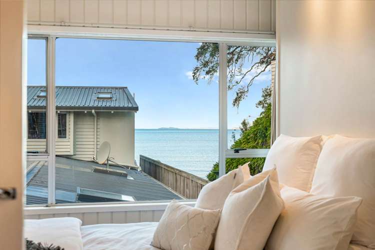 2/4 Arkles Strand Arkles Bay_8