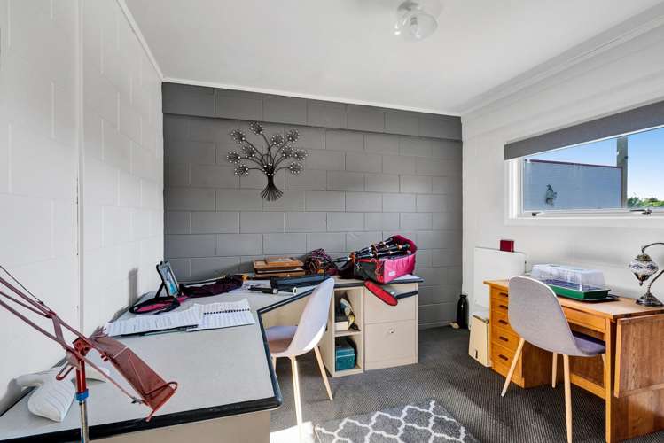 23 Clifton Drive Waitara_12