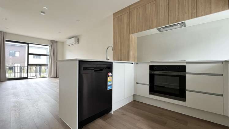 19 Jabuka Street 1665_1