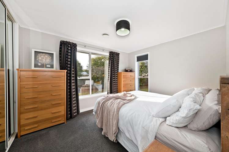 19 Gibson Drive Hornby_10