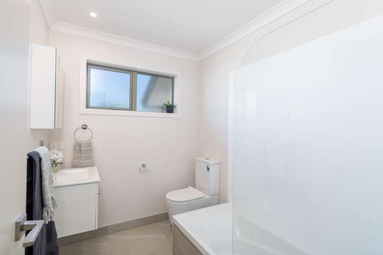 2 Yeats Grove Trentham_18