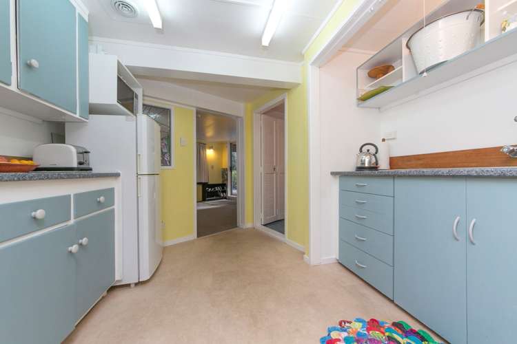 17 Rimutaka Place Titirangi_11