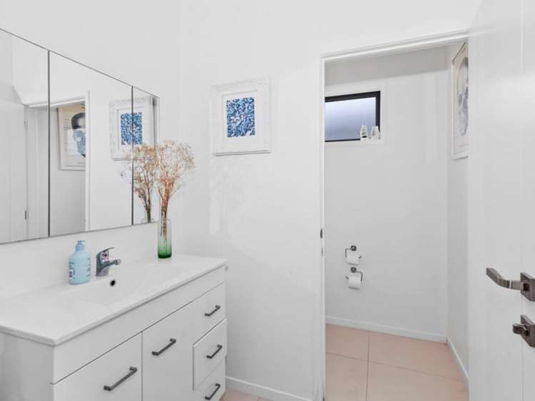 1171 Whangaparaoa Road Gulf Harbour_13