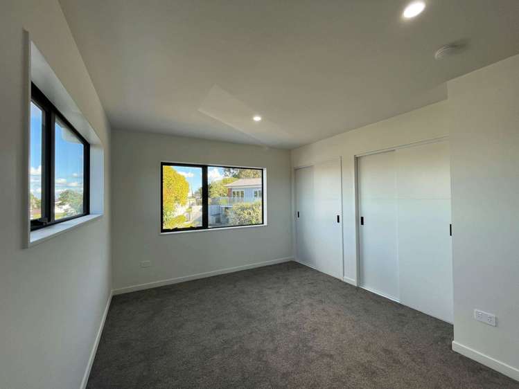 1/4 Glenmore Road_5