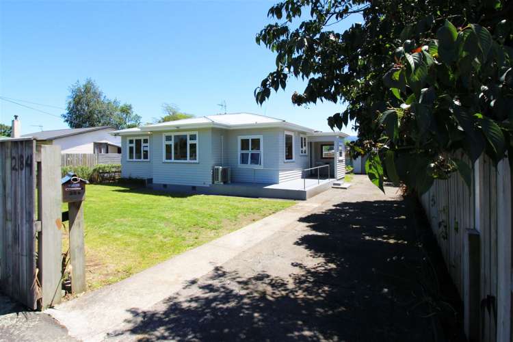 284 High Street South Carterton_19