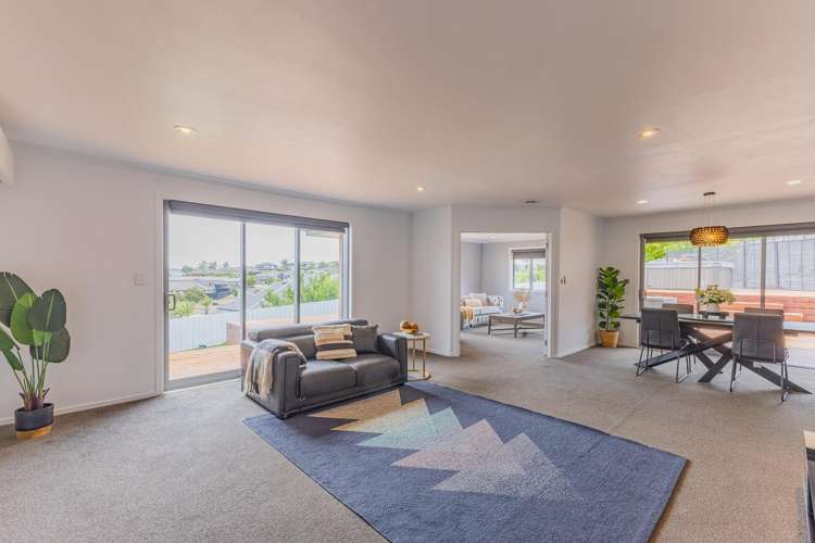 8 Heathfield Avenue Huntington_10