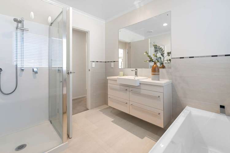 8 Creda Road Wattle Downs_13