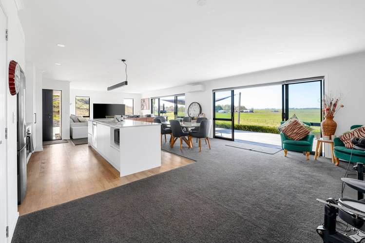 411 Tuhikaramea Road Temple View_7