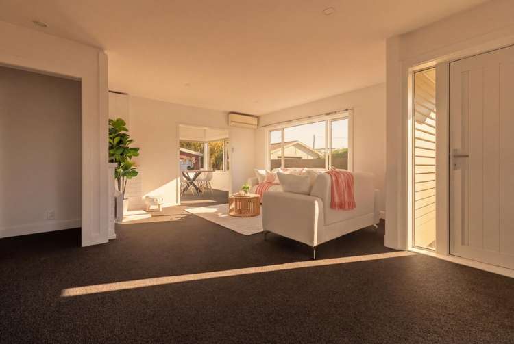 122 Springs Road Hornby_35