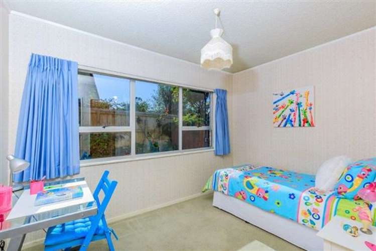 2 Eyre Street Henderson_13