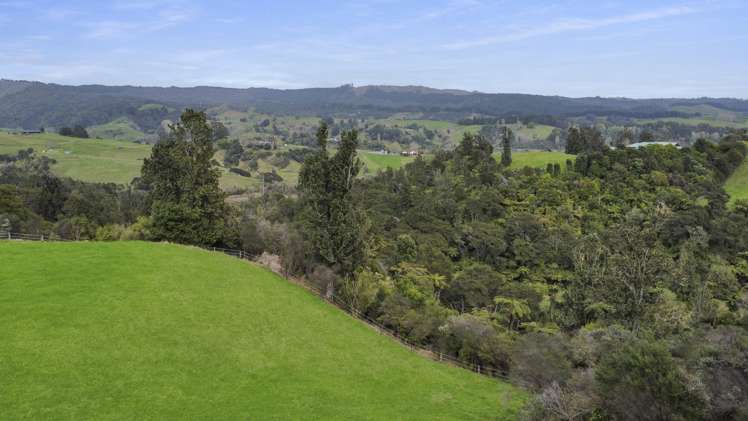 139 Paparoa Road Wainui_13