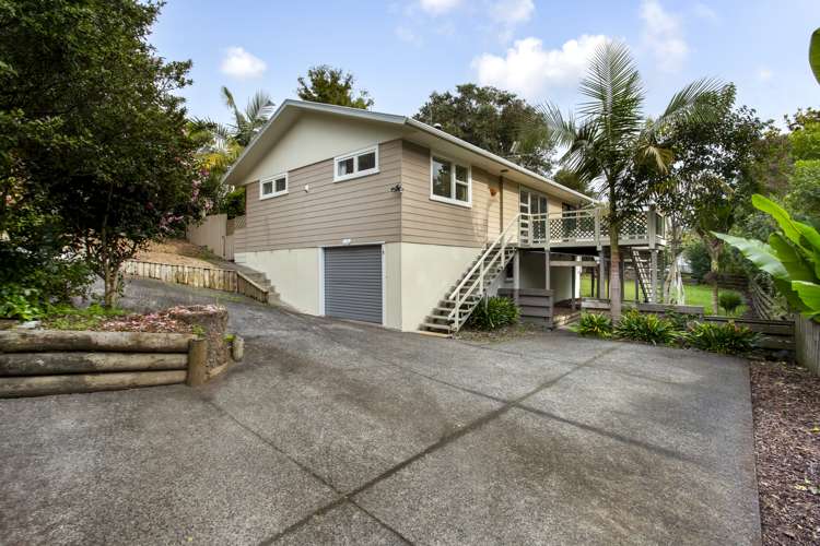 9 The Grove Titirangi_17