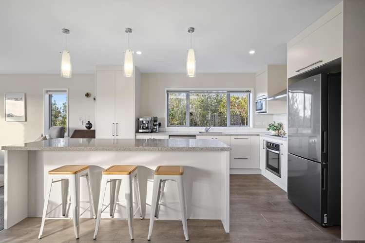 121 Isabella Drive Pukekohe_1