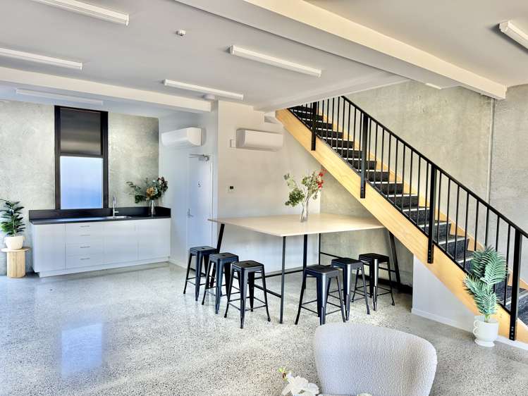 5, 14 and 57/3 Pacific Rise Mt Wellington_1