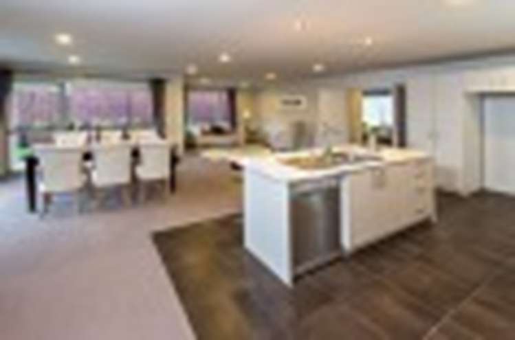 310 Ormiston Road Flat Bush_2