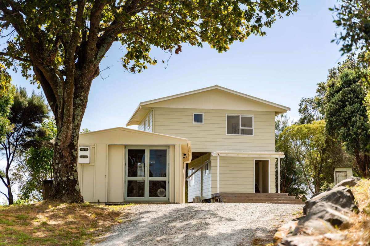 242 Molesworth Drive_0