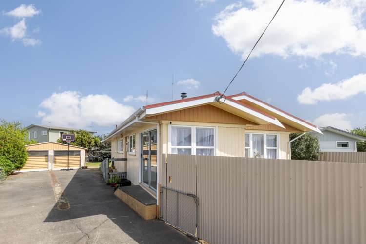 153 Riverbend Road Onekawa_21