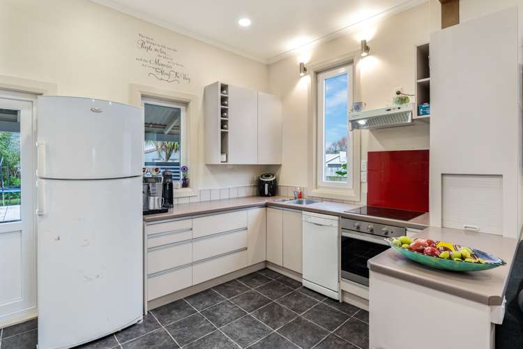 12 Crest Street Tainui_8