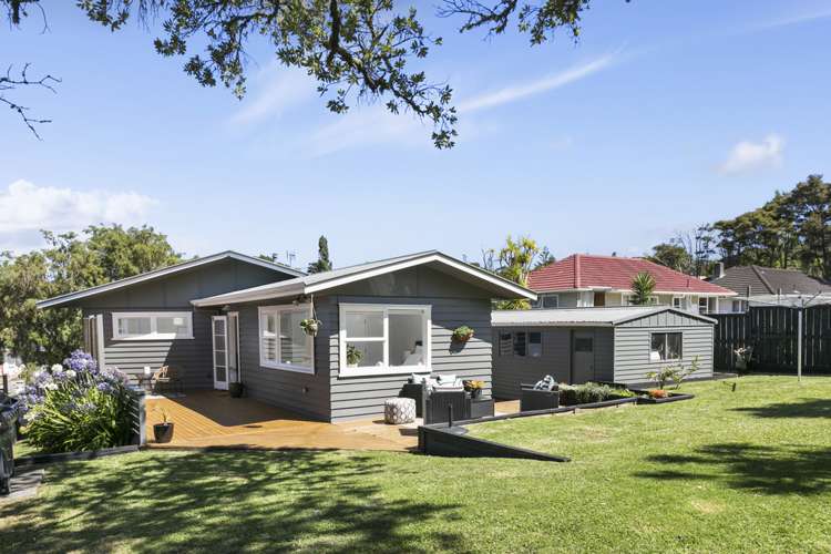 68 Hilling Street Titirangi_16