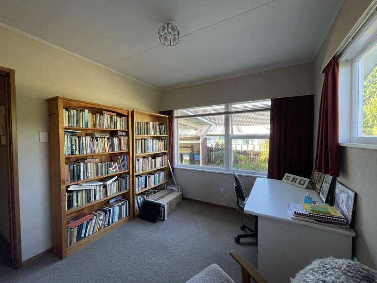 20 Kipling Crescent Stoke_5