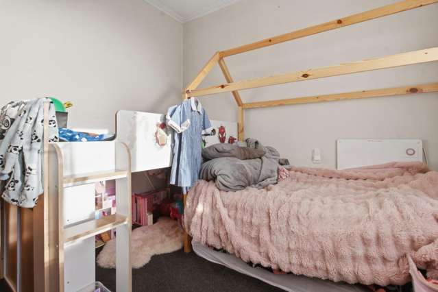 Charming 3-Bedroom Home in Alexandra