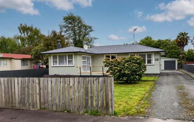 PAHIATUA - 3 BEDROOMS