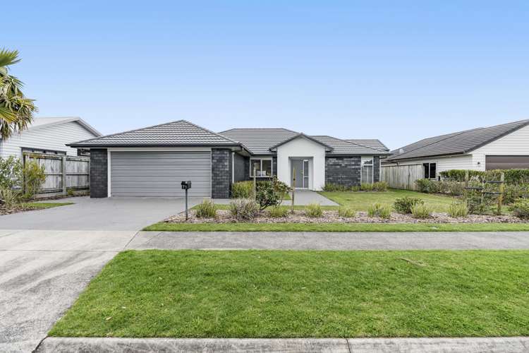 71 Links Drive Waiwhakaiho_2