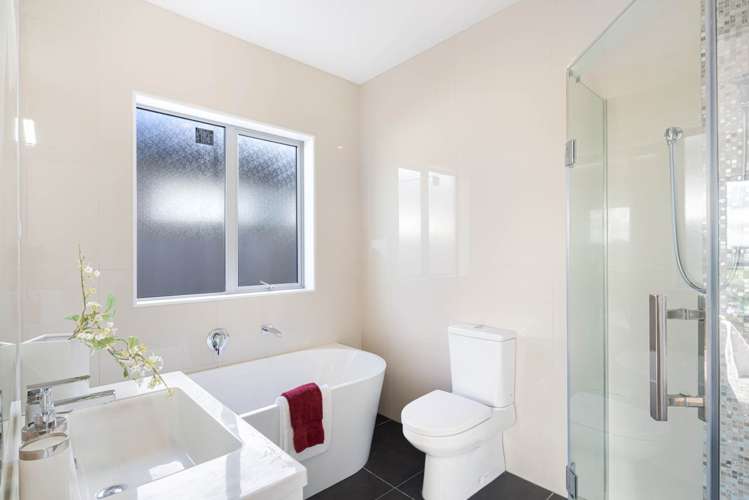 14 Ruth Craig Place Stanmore Bay_18