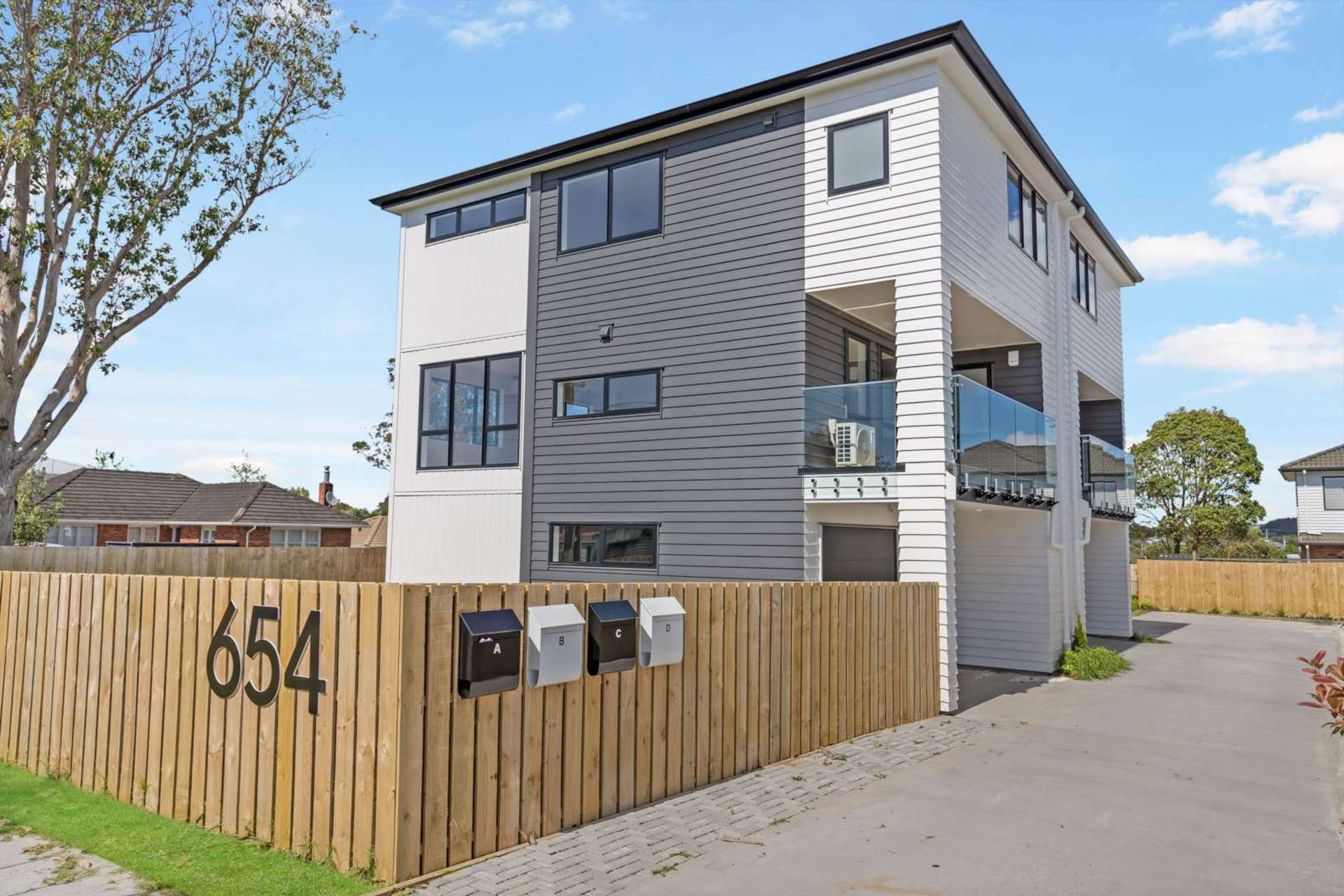 654a Te Atatu Road Te Atatu Peninsula_0