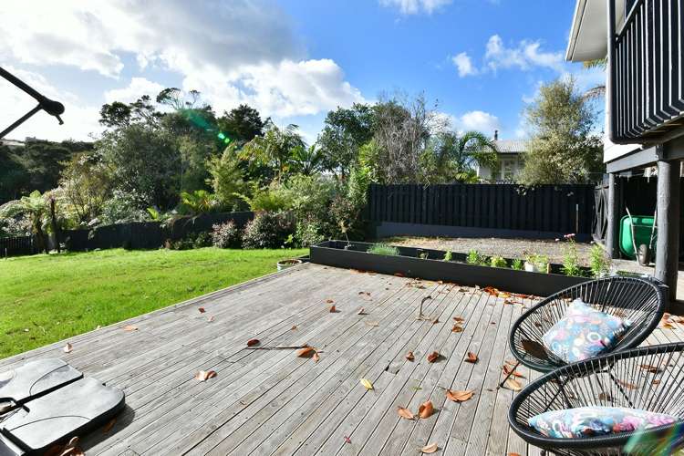 61 Gledstane Road Stanmore Bay_13