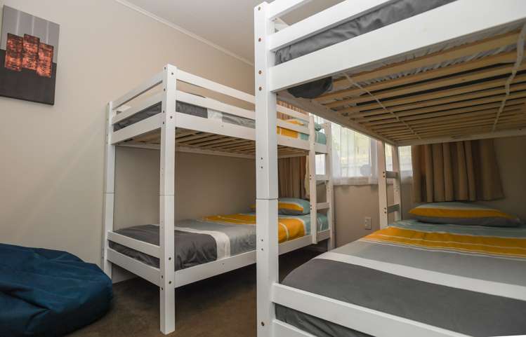 1/23 Sunset Street Hilltop_10