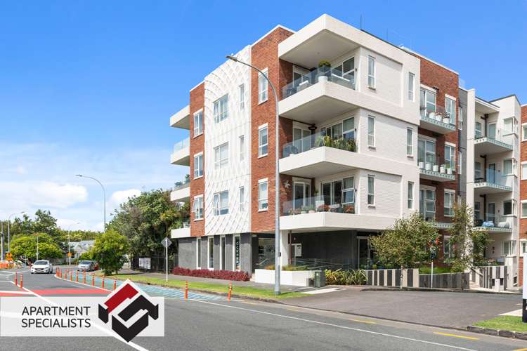 01/54g Surrey Crescent Grey Lynn_3