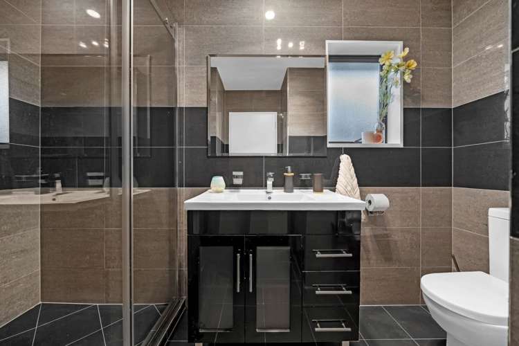 6 Springside Drive Flat Bush_15