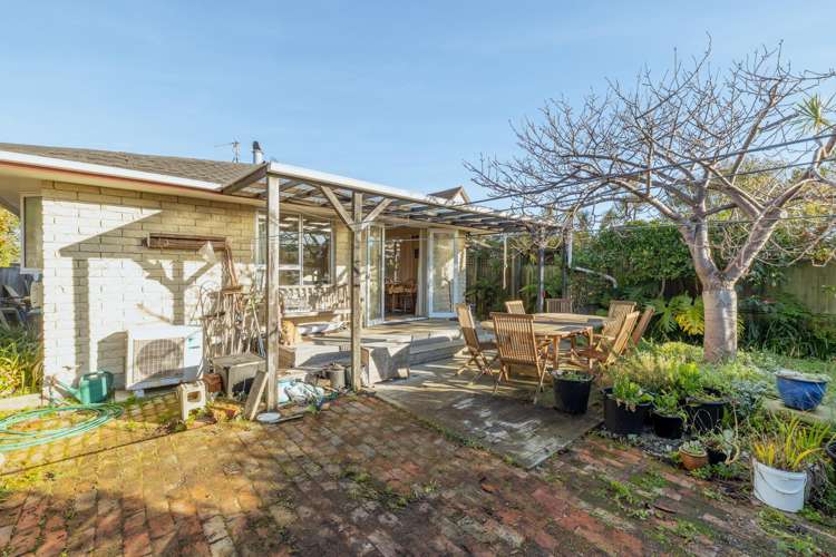 2/115 Rocking Horse Road Southshore_14