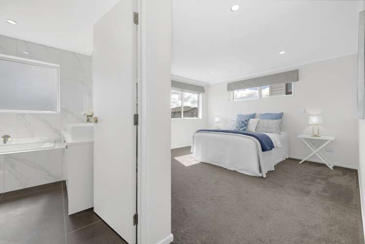 38 Lime Hill Rise Flat Bush_16