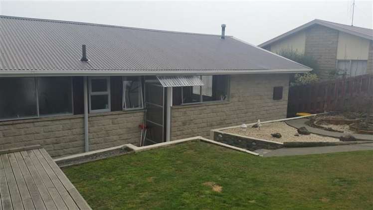 15 Clyde Carr Crescent Waimataitai_12