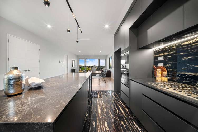 16 Pakirikiri Street Long Bay_12