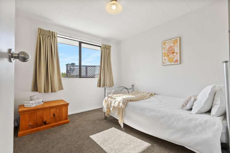 2/65 Keegan Drive Massey_12