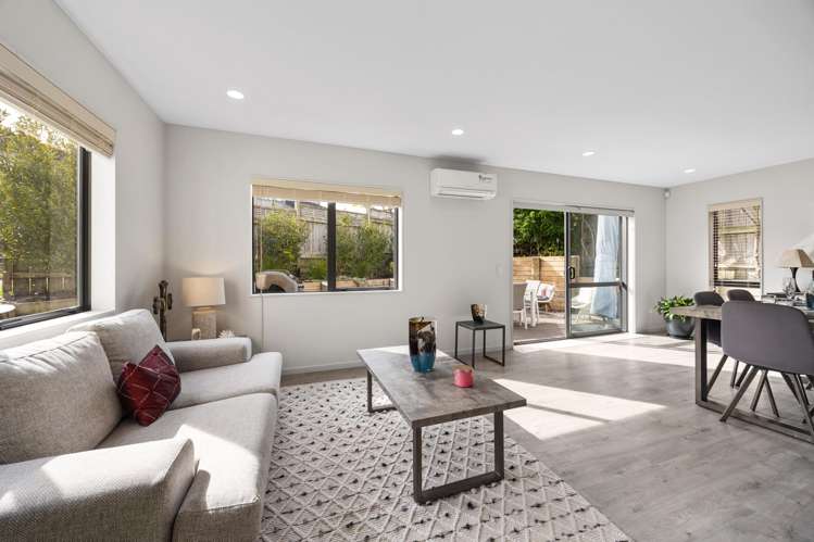 7 Viera Drive Flat Bush_14