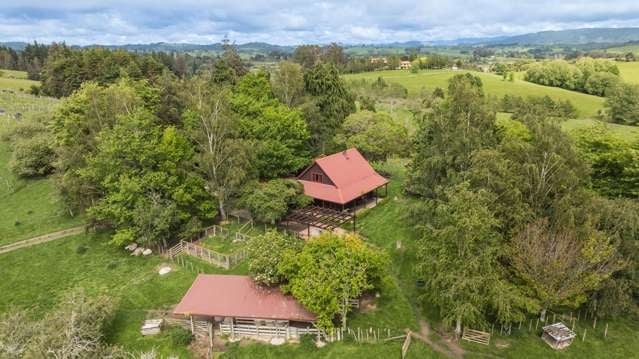 Idyllic Upper Moutere Lifestyle Escape !