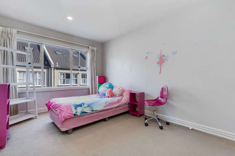 8 Leneford Drive East Tamaki_10