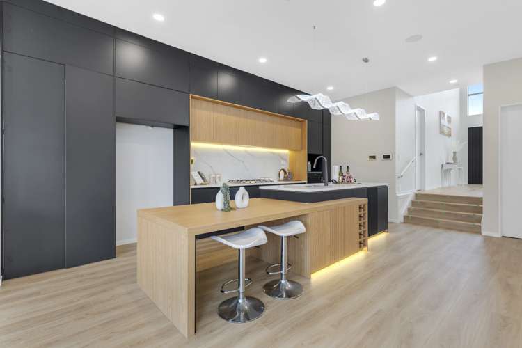 66 Koromeke Street Flat Bush_10