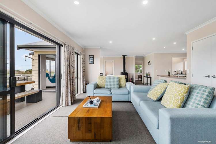 1359 East Coast Road Whakatiwai_7